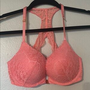 Victoria's Secret Peachy Pink Lace Bra Front close- Push-up 32D